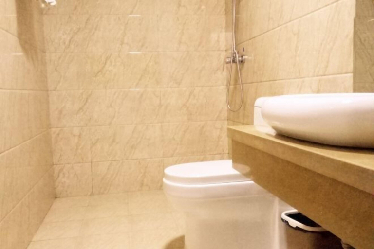Bathroom, Holiday Yizhan Express Motel, Mudanjiang