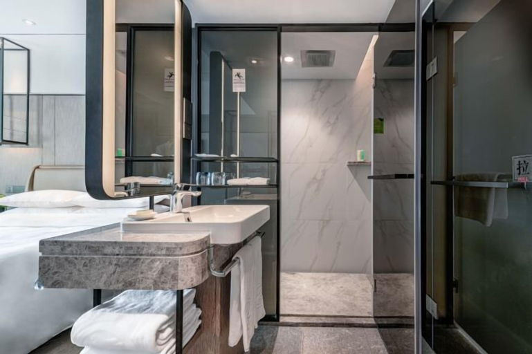 Bathroom 20