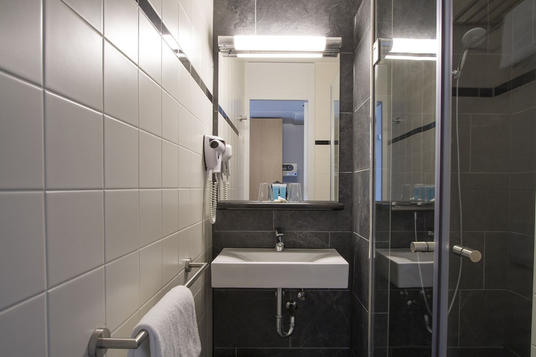 Bathroom 4, Bastion Barendrecht Rotterdam, Barendrecht