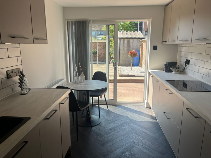 Private kitchen 3, St Andrews Luxury 2-bed House, Sleeps 4, Fife