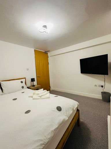 Bedroom 4, Home Away From Home- City Centre Gem, Derby