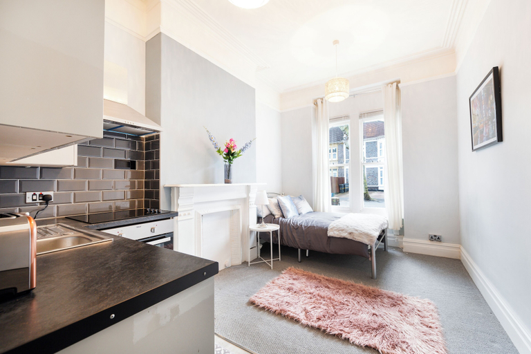 Dining Room 4, Lovely Studio in Bristol, Bristol