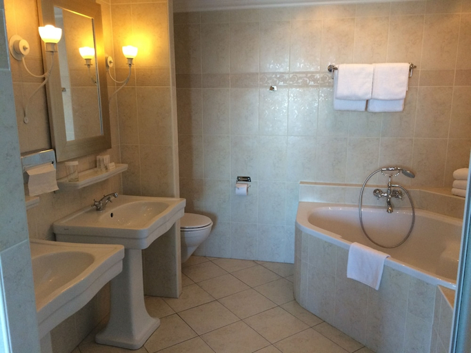 Bathroom 3, Hotel Venlo, Venlo