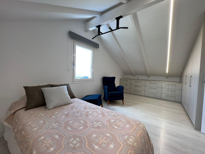 Others 5, Aya House, Barcelona