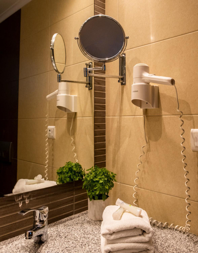 Bathroom 3, Armeno beach hotel, Ionian Islands