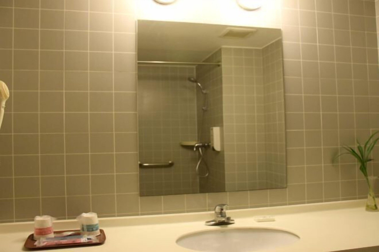 Bathroom 4