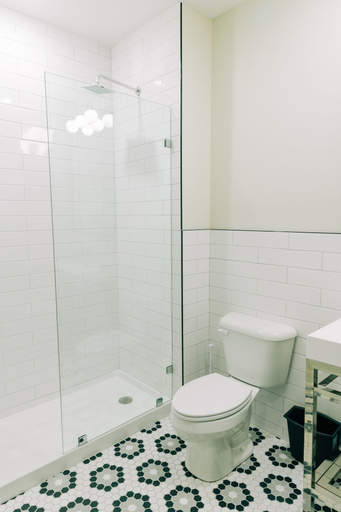 Bathroom 4, The St. Clair, Franklin