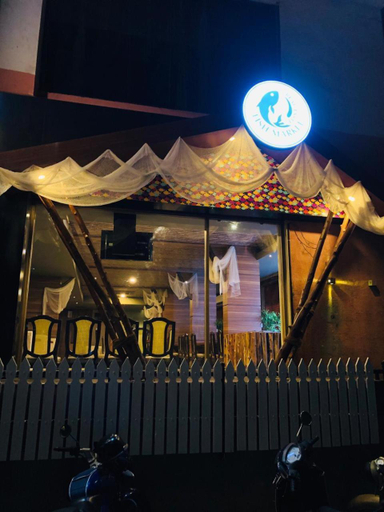 Food & Drinks