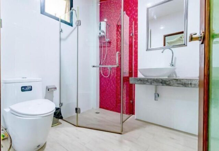 Bathroom 8
