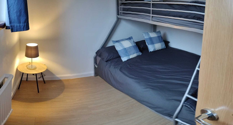 Bedroom, Immaculate 2-bed Apartment in Innerleithen, Scottish Borders
