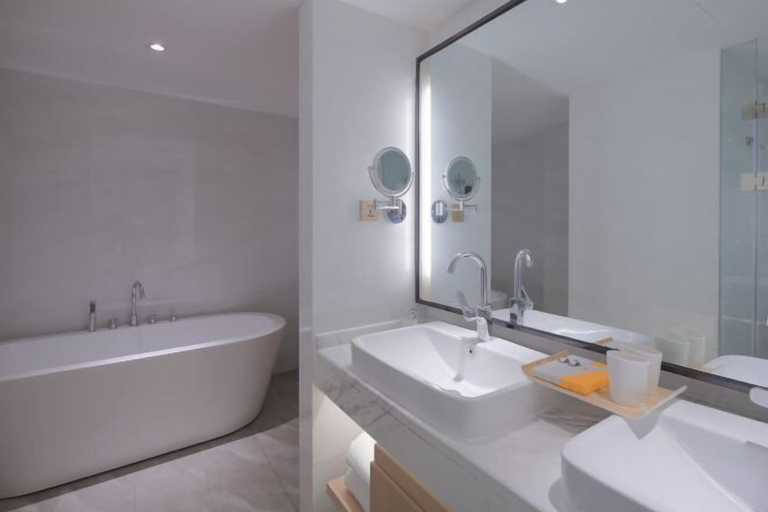 Bathroom 3, Kyriad Marvelous Hotel (Suzhou Wujiang People's Square), Suzhou