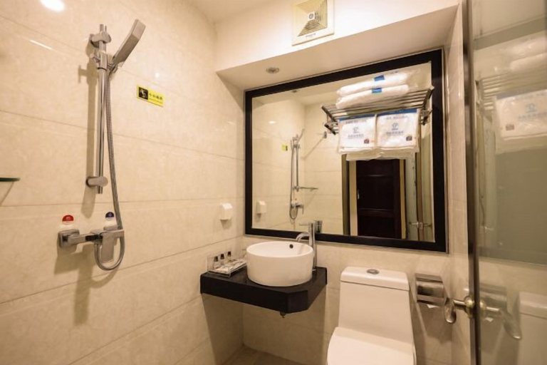 Bathroom 3, wonder travel hotel(kaiping dongxing), Jiangmen