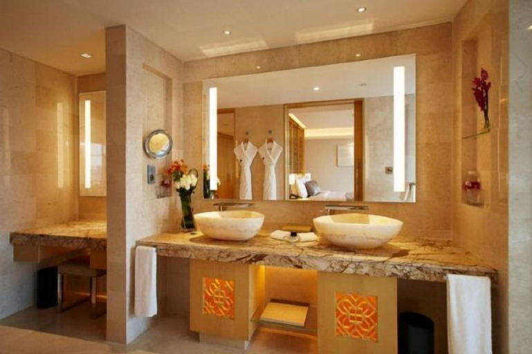 Bathroom 4