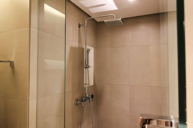 Bathroom 13