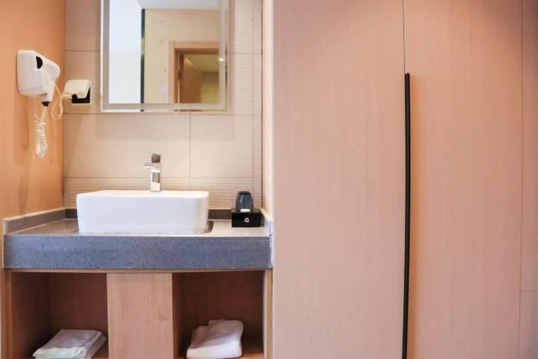 Bathroom 9