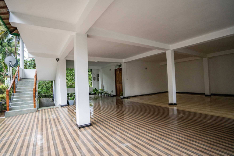 Others 5, Spacious 4-bed Apartment in Katugastota, K.F.G. & G. Korale