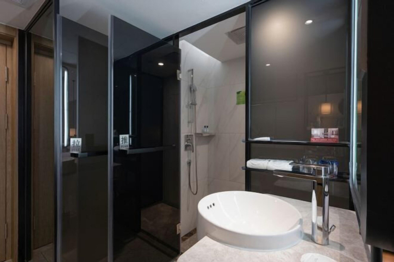 Bathroom 21