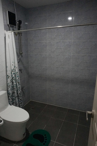 Bathroom 4, Emmaus condotel, Mabalacat