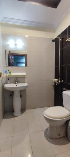 Others 4, Luxurious Upscale 2Br with backup UPS Acs and wifi, Islamabad