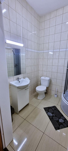 Others 4, Hotel Dworek, Trzebnica