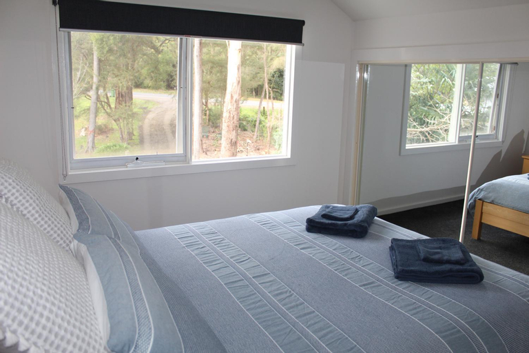 Bedroom 2, Willows Cottage, Yarra Ranges - Central