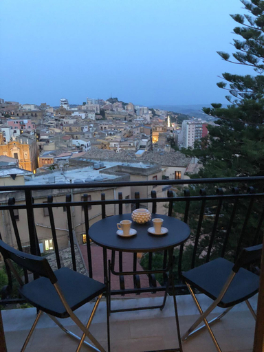 Others 5, Kale Atenea, Agrigento