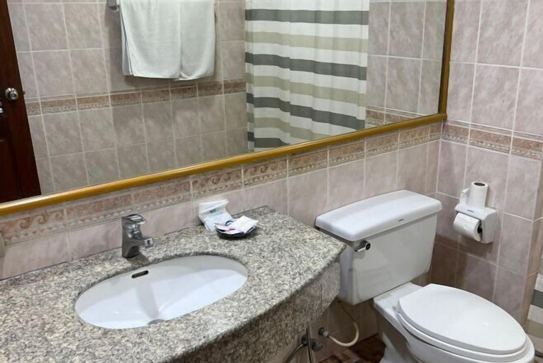 Bathroom 26