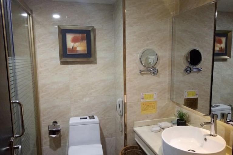 Bathroom 3, Wuji Hotel, Hechi