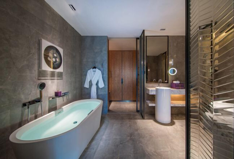 Bathroom 11