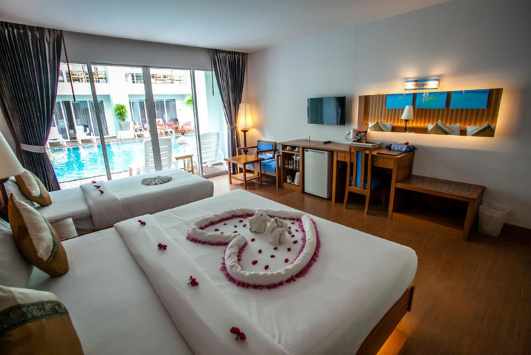 Bedroom 4, Phi Phi Harbour View Hotel, Mueang Krabi