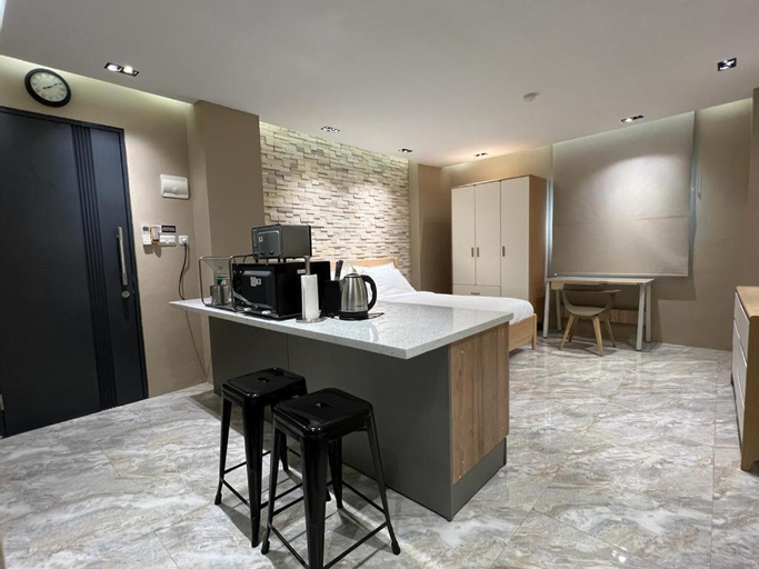 Dining Room 16
