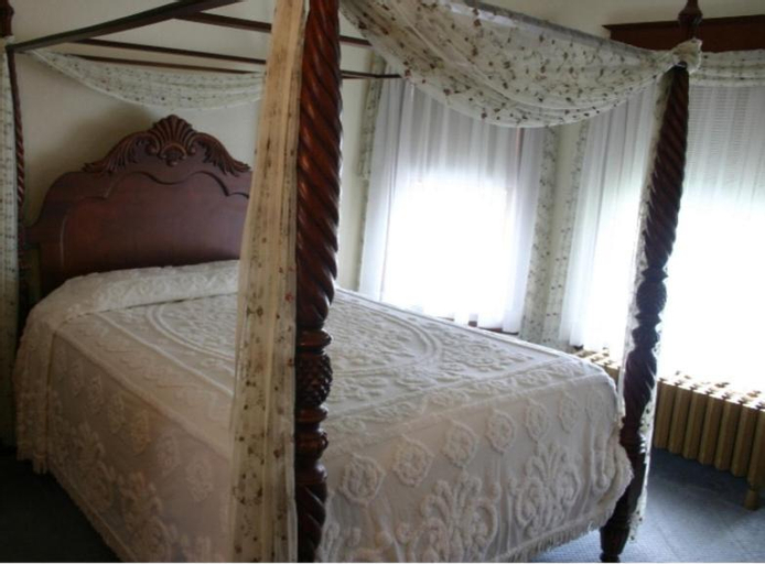 Bedroom 2, Tarry Here Mansion Bed & Breakfast, Cattaraugus
