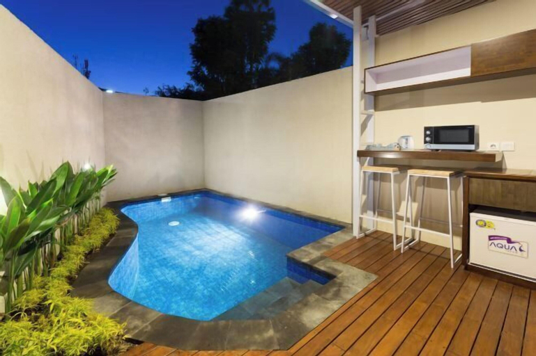 Swimming Pool 19