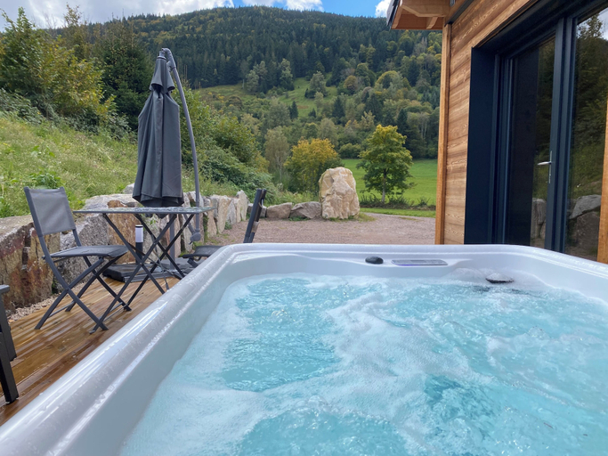 Sport & Beauty 5, Chalets Perce Neige & Jacuzzi privatif, Vosges