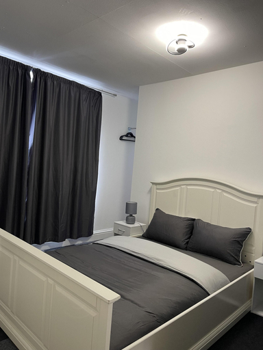 Bedroom 2, Stunning 1-bed Apartment in Leicester, Leicester