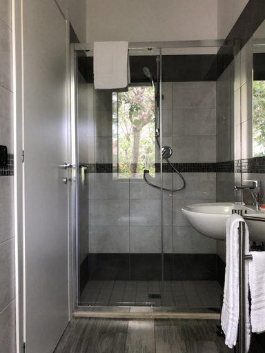 Bathroom 4, Vinsea Hotel, Rimini