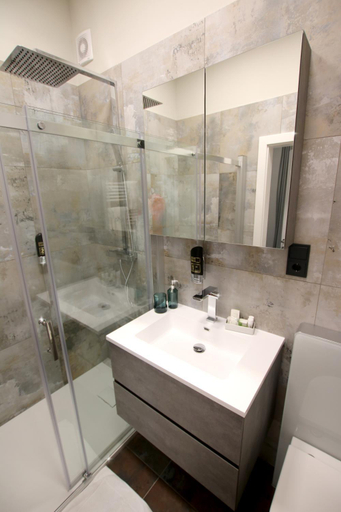 Bathroom 2, Street Living Hotel - Apartments, Wien