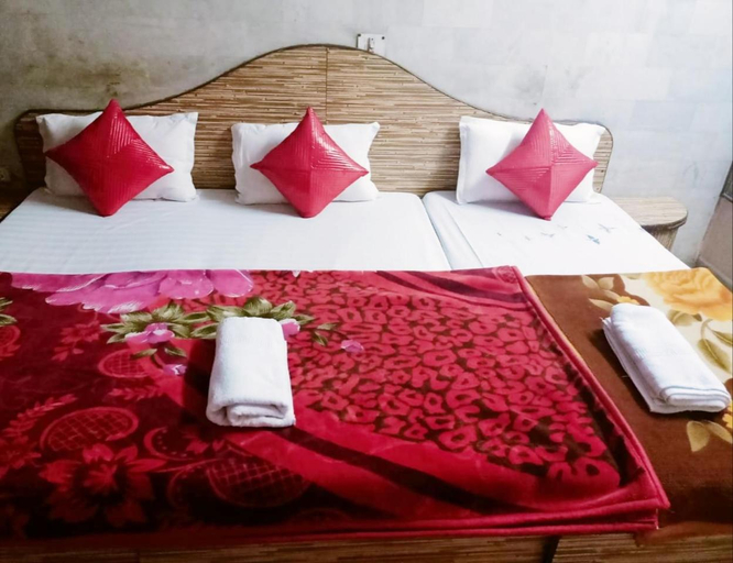 Others 3, Hotel Marwari niwas , Hardwar