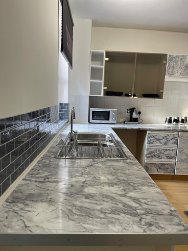Others 5, Stunning 1-bed Apartment in Leicester, Leicester