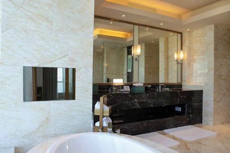 Bathroom 9