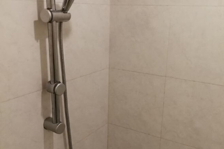 Bathroom 12