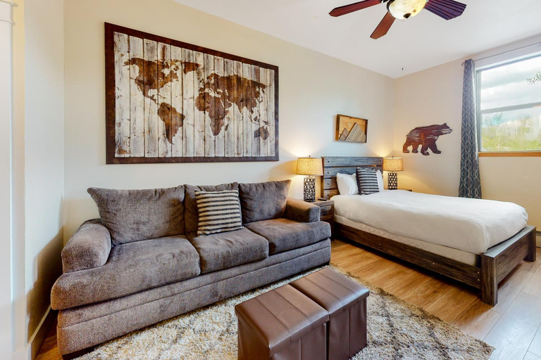 Bedroom 3, Blue River Escapade, Summit