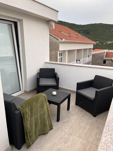 Others 5, Villa Ljiljana, Herzegovina-Neretva