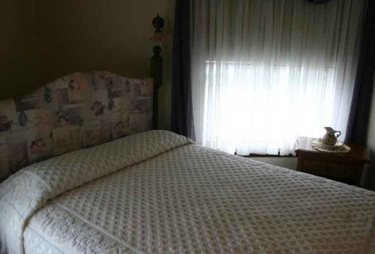 Bedroom 3, Tarry Here Mansion Bed & Breakfast, Cattaraugus