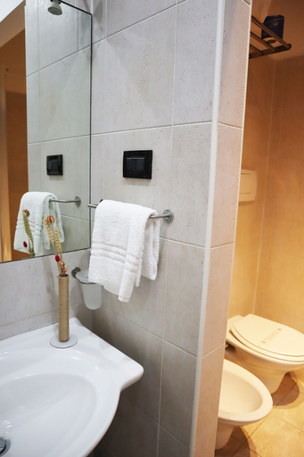 Bathroom 4, Villa Alba Boutique Hotel, Pescara