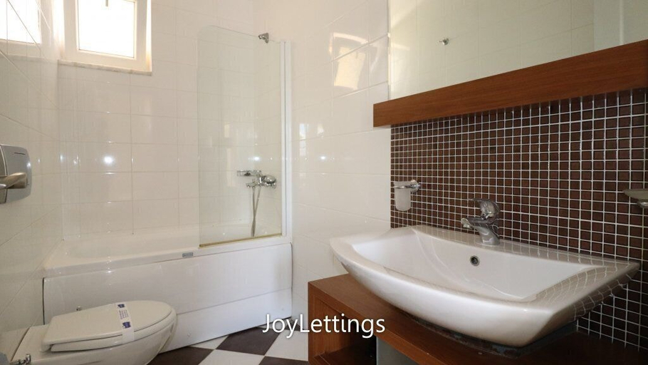 Bathroom 4, Villa YS09 by JoyLettings, Fethiye