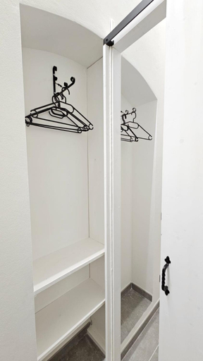Others 5, Suites Masculu & Fimmina, Palermo