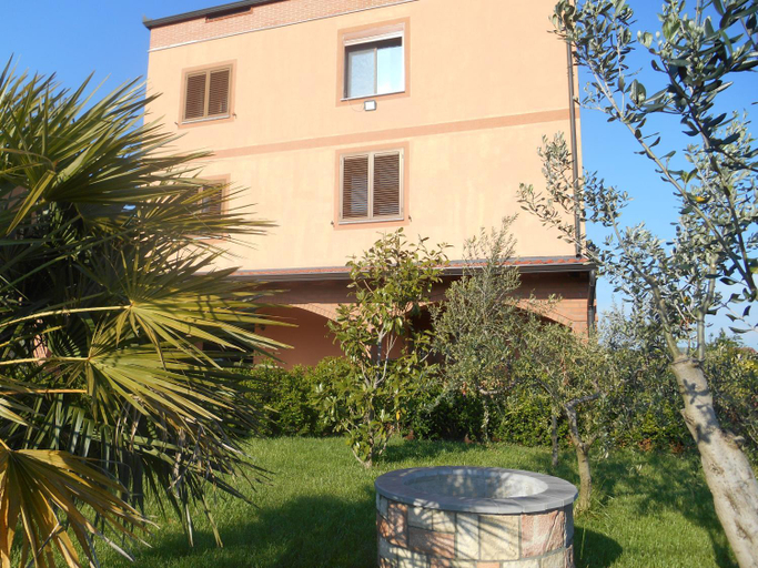 Others 2, The Garden Guest House, Lushnjës