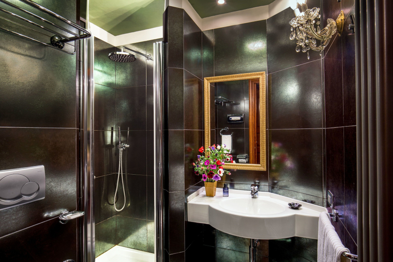 Bathroom 5, Boutique Hotel Campo dé Fiori, Roma