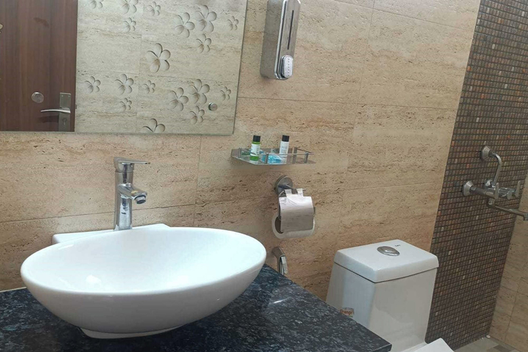 Bathroom 3, Plum Tree Hotels, Gurgaon